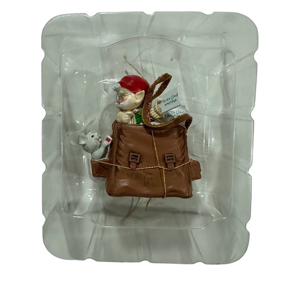 1988 Enesco Santa and Mouse Christmas Hanging Ornament NORTH POLE DEADLINE - Picture 7 of 11